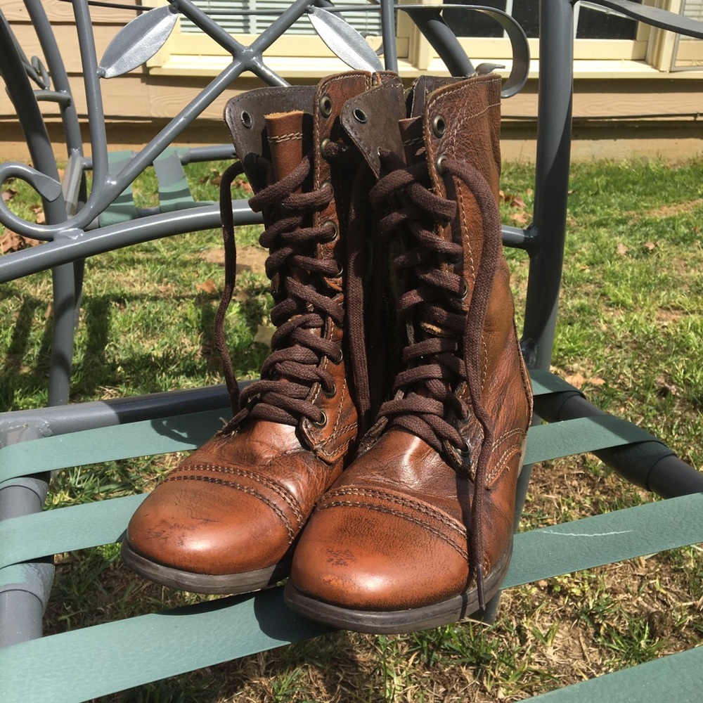 Steve Madden Vintage combat lace up boots !